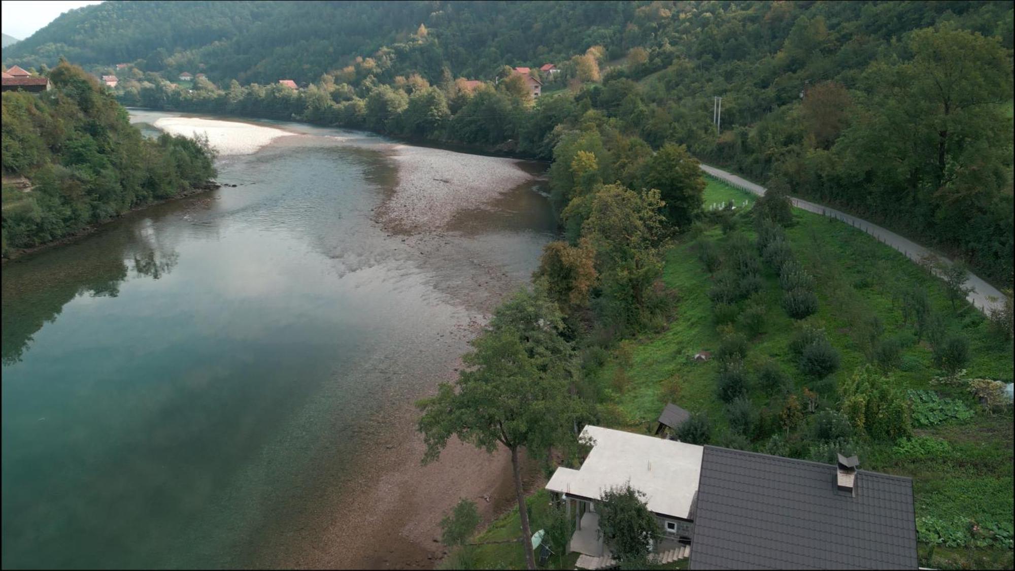 Vikendica Pored Drine Foca Handici Habitación foto